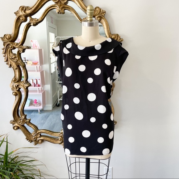 Eloquii • Mod Sleeveless Polka Dot Blouse • 16 - Picture 4 of 11
